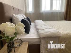 1-к квартира, посуточно, 42м2, 3/20 этаж
