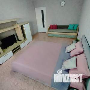 1-к квартира, посуточно, 43м2, 6/18 этаж