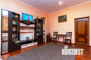 Студия квартира, посуточно, 35м2, 1/3 этаж