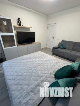 1-к квартира, посуточно, 37м2, 4/18 этаж