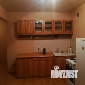 Студия квартира, посуточно, 38м2, 2/5 этаж