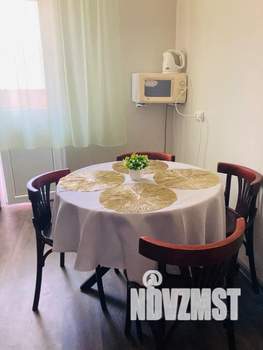 1-к квартира, посуточно, 37м2, 3/18 этаж