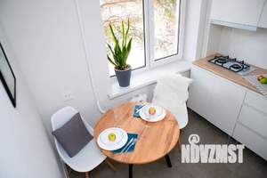 2-к квартира, посуточно, 46м2, 2/5 этаж