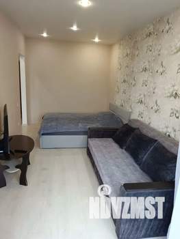 1-к квартира, посуточно, 35м2, 3/3 этаж