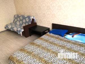 1-к квартира, посуточно, 38м2, 8/22 этаж