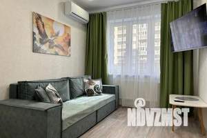 2-к квартира, посуточно, 45м2, 7/25 этаж