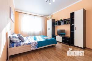 1-к квартира, посуточно, 42м2, 1/1 этаж