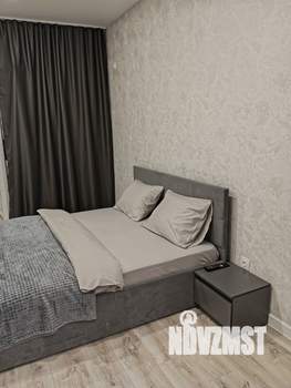 Студия квартира, посуточно, 40м2, 3/18 этаж