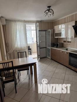 2-к квартира, посуточно, 75м2, 10/22 этаж