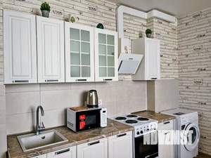 1-к квартира, посуточно, 40м2, 7/16 этаж