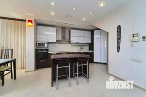 3-к квартира, вторичка, 144м2, 13/14 этаж