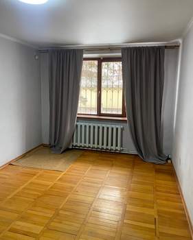 2-к квартира, вторичка, 50м2, 1/10 этаж
