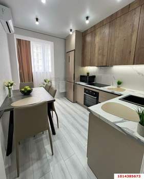 2-к квартира, вторичка, 63м2, 9/17 этаж