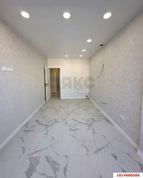 2-к квартира, вторичка, 60м2, 1/3 этаж