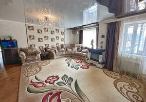 5-к квартира, вторичка, 200м2, 3/4 этаж