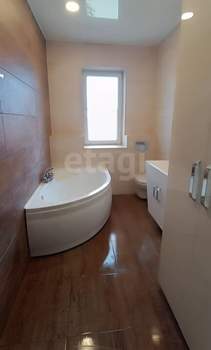 2-к квартира, вторичка, 74м2, 3/3 этаж