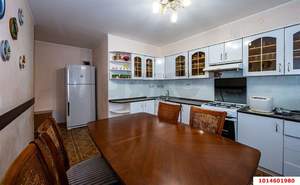4-к квартира, вторичка, 106м2, 1/10 этаж