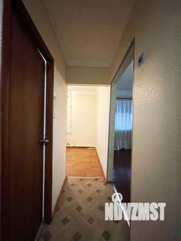 2-к квартира, вторичка, 42м2, 1/5 этаж