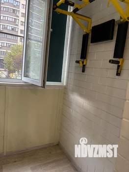 2-к квартира, вторичка, 61м2, 1/16 этаж