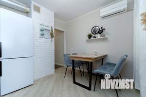 2-к квартира, вторичка, 60м2, 1/17 этаж