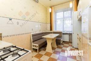 4-к квартира, вторичка, 96м2, 1/3 этаж