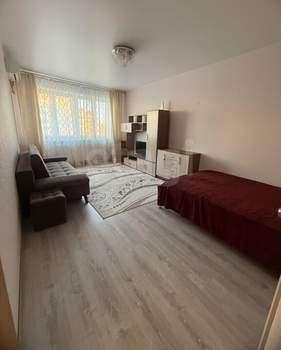 1-к квартира, вторичка, 42м2, 15/18 этаж