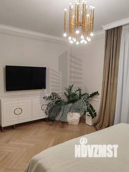 3-к квартира, вторичка, 106м2, 8/18 этаж