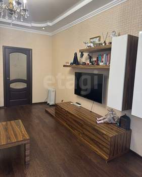 2-к квартира, вторичка, 61м2, 7/16 этаж