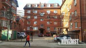 2-к квартира, вторичка, 66м2, 1/6 этаж