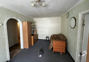 2-к квартира, вторичка, 44м2, 1/4 этаж
