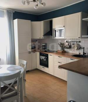 3-к квартира, вторичка, 70м2, 9/9 этаж