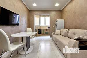 2-к квартира, вторичка, 65м2, 1/17 этаж