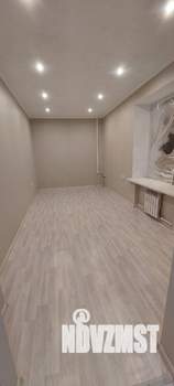 2-к квартира, вторичка, 45м2, 1/4 этаж