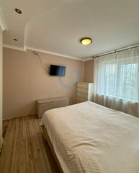 2-к квартира, вторичка, 54м2, 1/10 этаж