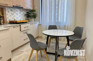 2-к квартира, вторичка, 60м2, 10/18 этаж