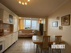 3-к квартира, вторичка, 97м2, 8/9 этаж