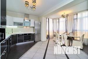 3-к квартира, вторичка, 125м2, 9/22 этаж