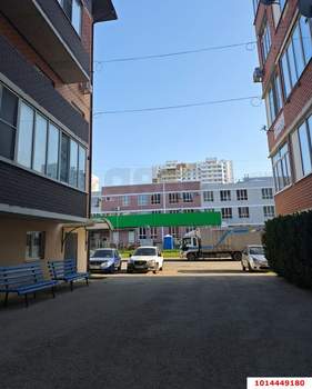 Студия квартира, вторичка, 34м2, 1/3 этаж