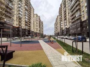 2-к квартира, вторичка, 63м2, 10/16 этаж