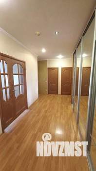 3-к квартира, вторичка, 100м2, 6/18 этаж