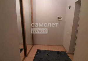 1-к квартира, вторичка, 38м2, 1/4 этаж