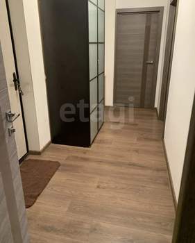 2-к квартира, вторичка, 61м2, 3/10 этаж