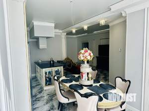 4-к квартира, вторичка, 105м2, 2/4 этаж