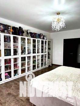 3-к квартира, вторичка, 100м2, 8/20 этаж