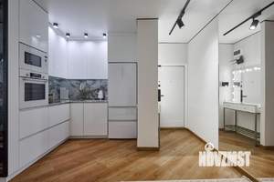 2-к квартира, вторичка, 64м2, 5/18 этаж