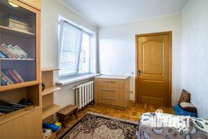 4-к квартира, вторичка, 64м2, 5/5 этаж