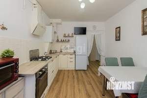 2-к квартира, вторичка, 58м2, 1/3 этаж