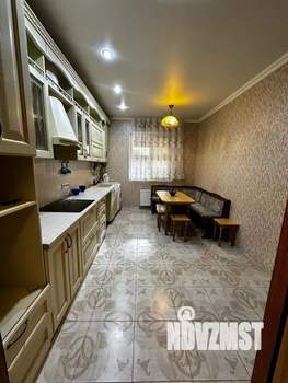 2-к квартира, вторичка, 61м2, 1/3 этаж