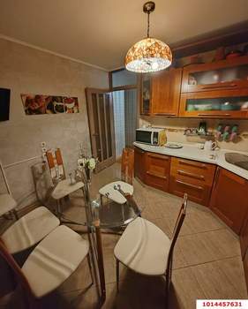 2-к квартира, вторичка, 60м2, 1/12 этаж