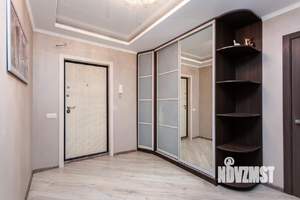 2-к квартира, вторичка, 67м2, 9/17 этаж